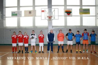 Prasidėjo Telšių rajono moksleivių futbolo varžybos