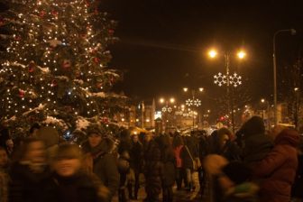 Telšiuose įvyko Kalėdų eglės įžiebimas
