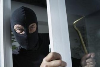 Iš namų pavogti įvairūs papuošalai ir kiti asmeniniai daiktai